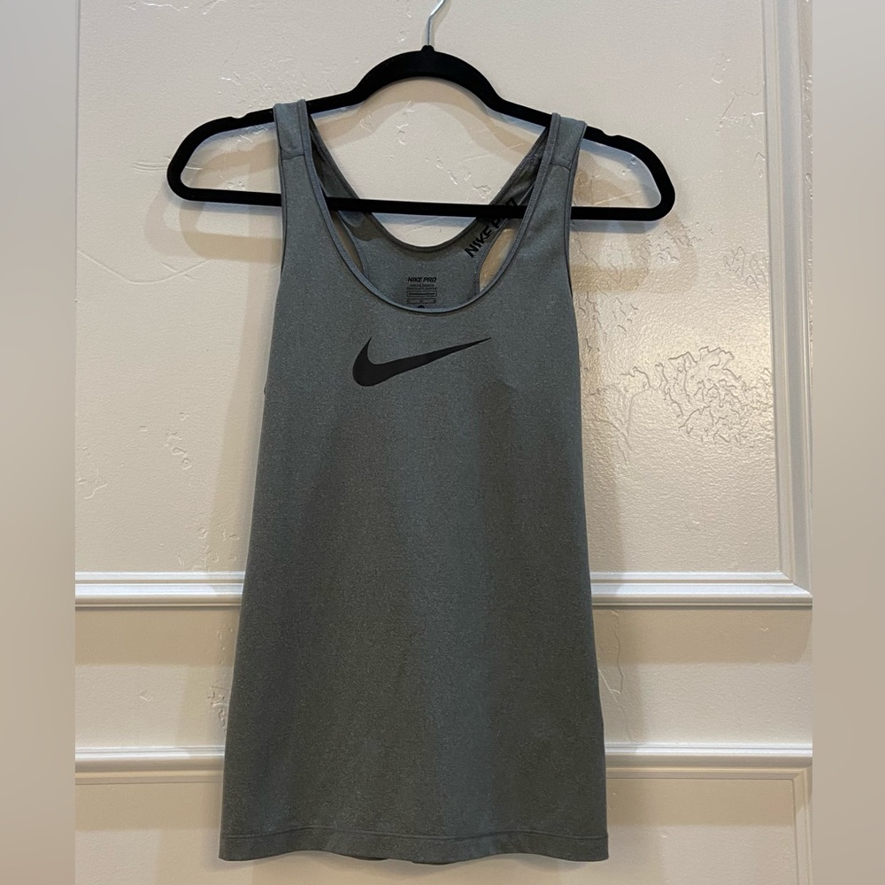 Grey nike pro size medium